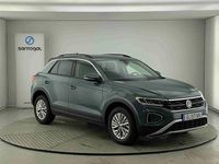 Usado VW T-Roc Life 116 HP (85 kW) 2024 Azul SUV