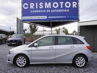 Usado Mercedes B180 109 HP (80 kW) 2012 Cinzento Monovolume