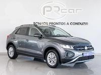Usado VW T-Roc Life 110 HP (80 kW) 2024 Cinzento metalizado SUV