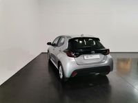 Usado Toyota Yaris Comfort 92 HP (67 kW) 2024 Cinza (pintura metalizada) Citadino