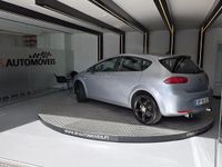 Usado Seat Leon Sport 105 HP (77 kW) 2011 Cinzento Citadino