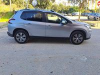 Usado Peugeot 2008 82 HP (60 kW) 2018 Cinzento SUV