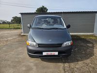 Usado Toyota HiAce 78 HP (57 kW) 2000 Cinza Monovolume