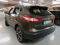 Usado Nissan Qashqai Premium Edition 130 HP (95 kW) 2017 Castanho SUV
