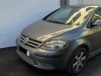 Usado VW Golf IV 105 HP (77 kW) 2005 Cinzento Carrinha