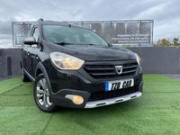 Usado Dacia Dokker Stepway 90 HP (66 kW) 2015 Preto Monovolume