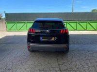 Usado Peugeot 3008 120 HP (88 kW) 2017 Preto SUV