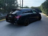 Usado Mercedes CLA180 AMG line 109 HP (80 kW) 2017 Preto Sedan