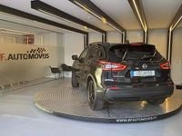 Usado Nissan Qashqai Premium Edition 110 HP (80 kW) 2018 Preto SUV