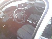 Usado Peugeot e-2008 Allure 114 kW (156 HP) 2025 Cinza SUV