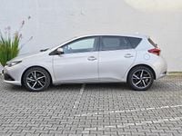 Usado Toyota Auris Comfort 136 HP (100 kW) 2017 Cinza (desconhecido) Sedan