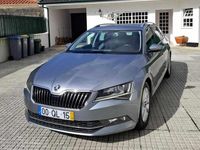 Usado Skoda Superb 120 HP (88 kW) 2015 Cinzento Citadino