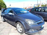 Usado Opel Astra GTC 90 HP (66 kW) 2006 Cinzento