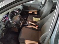 Usado Seat Leon ST 110 HP (80 kW) 2016 Cinzento Carrinha