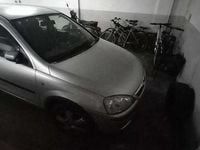 Usado Opel Corsa 75 HP (55 kW) 2005 Sedan