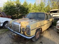 Usado Mercedes W115 100 HP (73 kW) 1980 Amarelo