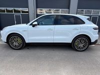 Usado Porsche Cayenne Platinum Edition 462 HP (339 kW) 2023 Branco SUV