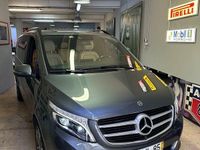 Usado Mercedes V250 Avantgarde 190 HP (139 kW) 2018 Cinza Monovolume