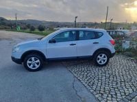 Usado Nissan Qashqai Acenta 106 HP (77 kW) 2009 Cinzento SUV