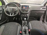 Usado Peugeot 2008 130 HP (95 kW) 2019 SUV