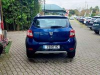 Usado Dacia Sandero Stepway 90 HP (66 kW) 2016 Azul