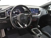 Usado Kia ProCeed 120 HP (88 kW) 2022 Branco Carrinha