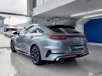 Usado Kia ProCeed 120 HP (88 kW) 2022 Cinzento Carrinha