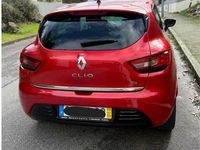 Usado Renault Clio IV 90 HP (66 kW) 2017 Vermelho Citadino