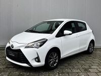 Usado Toyota Yaris Comfort 69 HP (50 kW) 2017 Branco