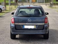 Usado Opel Astra 90 HP (66 kW) 2006 Sedan