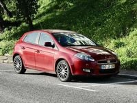 Usado Fiat Bravo 120 HP (88 kW) 2010 Vermelho Citadino