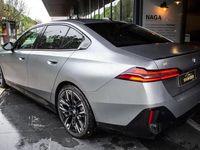 Usado BMW i5 442 kW (601 HP) 2023 Cinza antracite Coupé