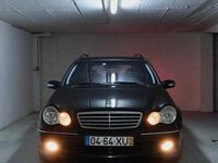 Usado Mercedes C220 Avantgarde 150 HP (110 kW) 2004 Carrinha