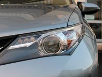 Usado Toyota Auris Hybrid Comfort 136 HP (100 kW) 2013 Cinza Sedan