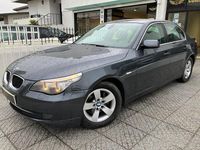 Usado BMW 520 Sport Line 177 HP (130 kW) 2009 Cinza Sedan