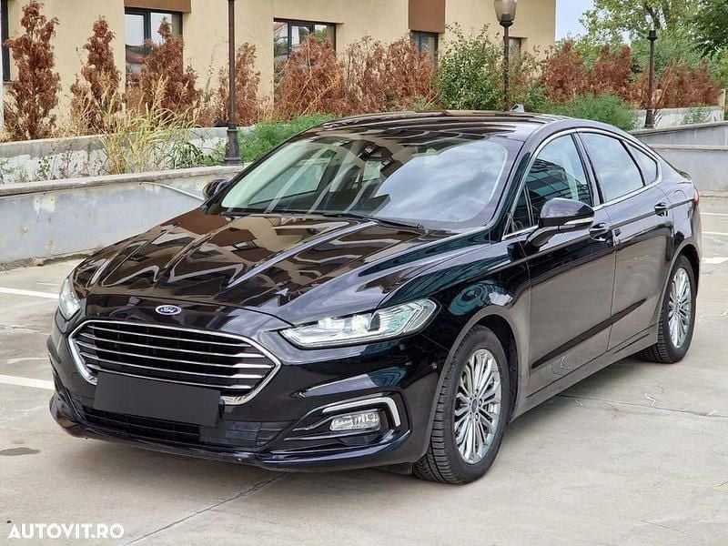 Culoarenegru Utilizat 2020 Ford Mondeo Titanium Berlinǎ | 15.600 EUR - Imagine 1/4