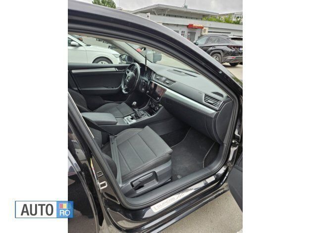 Negru Utilizat 2018 Skoda Superb Berlinǎ | 18.000 EUR (Preț OK) - Imagine 1/4