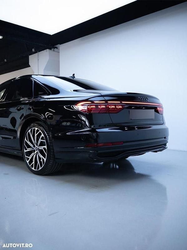 Second-hand Audi A8 Sport 340 CP (250 kW) 2023 Culoarenegru Berlinǎ