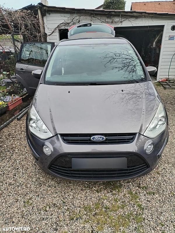 Culoaremaro Second-hand 2014 Ford S-MAX S Monovolum | 6.350 EUR (Preț OK) - Imagine 1/4