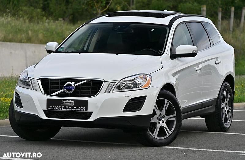 Culoarealb Utilizat 2011 Volvo XC60 Summum SUV | 11.300 EUR (Preț OK) - Imagine 1/4