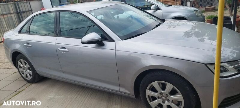 Gri Utilizat 2016 Audi A4 Berlinǎ | 15.490 EUR (Preț OK) - Imagine 1/4