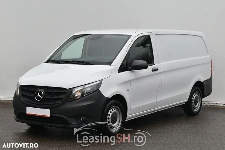 Alb Utilizat 2019 Mercedes Vito Monovolum | 24.500 EUR - Imagine 1/4