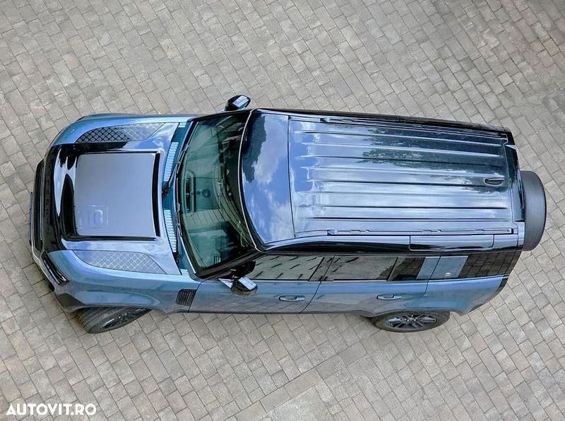 Second-hand Land Rover Defender 240 CP (176 kW) 2020 Culoarealbastru SUV