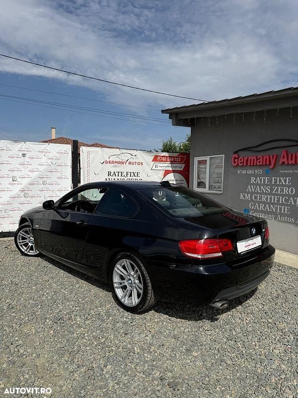 Second-hand BMW 320 177 CP (130 kW) 2011 Culoarenegru Coupe