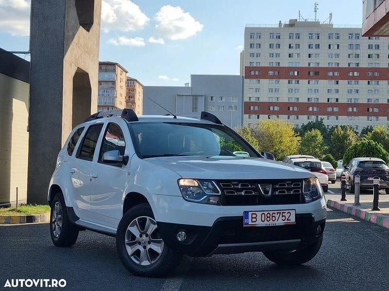 Culoarealb Utilizat 2018 Dacia Duster Lauréate SUV | 8.199 EUR (Preț bun) - Imagine 1/4