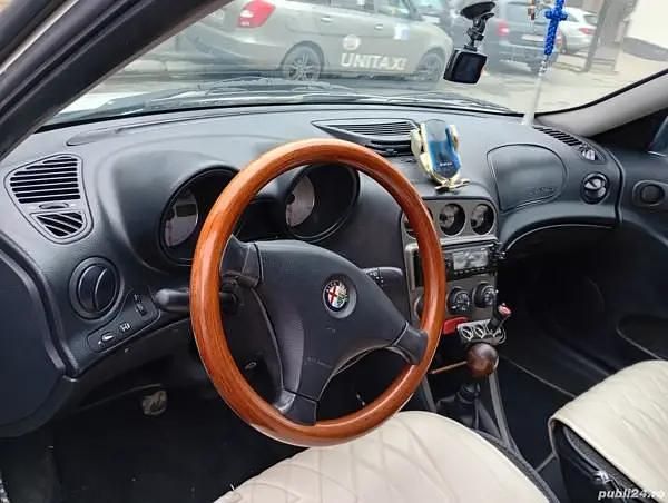 Alb Utilizat 2000 Alfa Romeo 1900 Berlinǎ | 1.250 EUR - Imagine 1/4