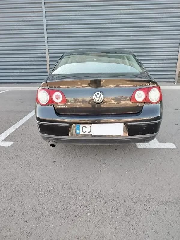 Utilizat 2006 VW Passat Berlinǎ | 1.950 EUR (Preț bun) - Imagine 1/4