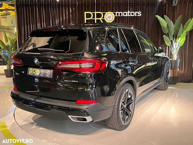 Second-hand BMW X5 Comfort Edition 394 CP (289 kW) 2020 Culoarenegru SUV