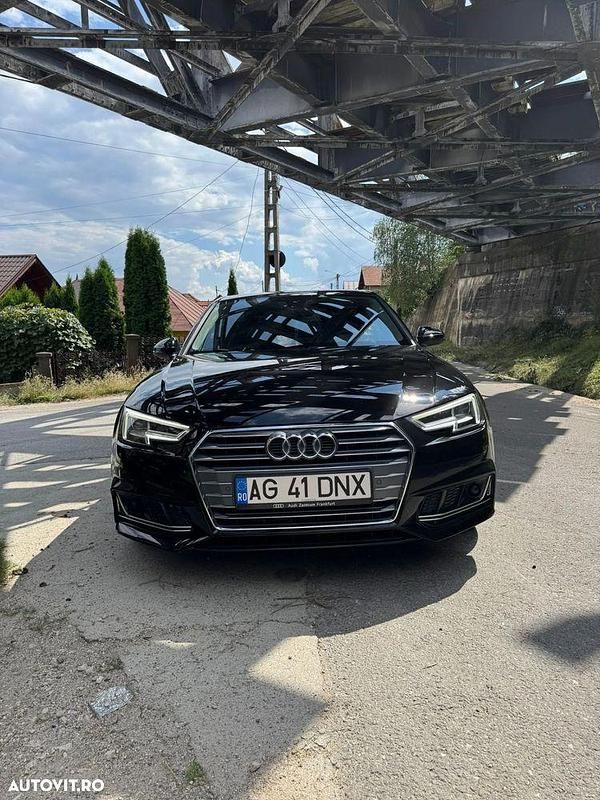 Negru Utilizat 2018 Audi A4 Comfort Berlinǎ | 19.300 EUR (Preț OK) - Imagine 1/4