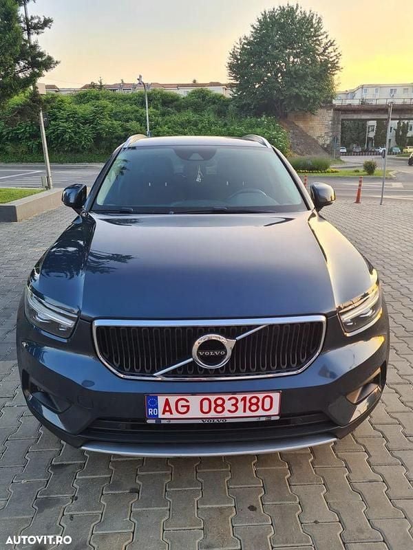 Culoarealbastru Utilizat 2020 Volvo XC40 Momentum SUV | 22.990 EUR (Super Preț) - Imagine 1/4